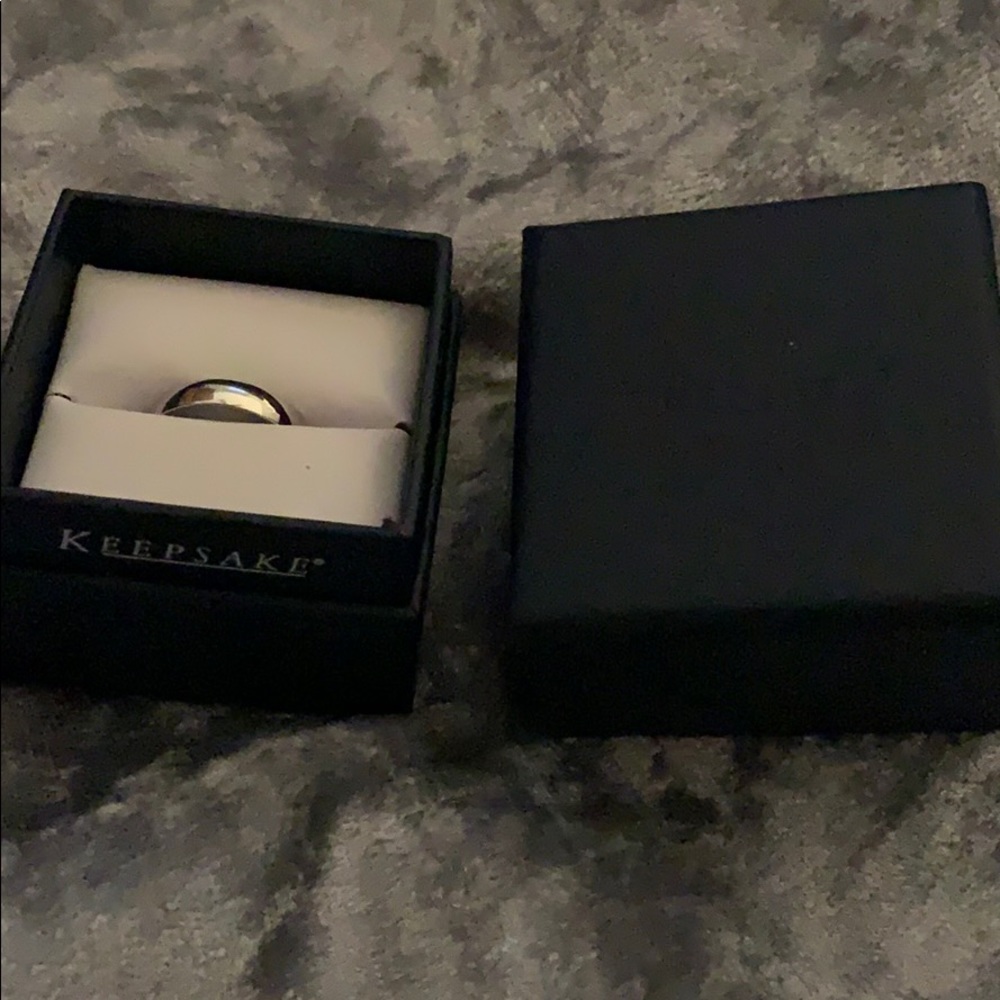 10k white gold ring